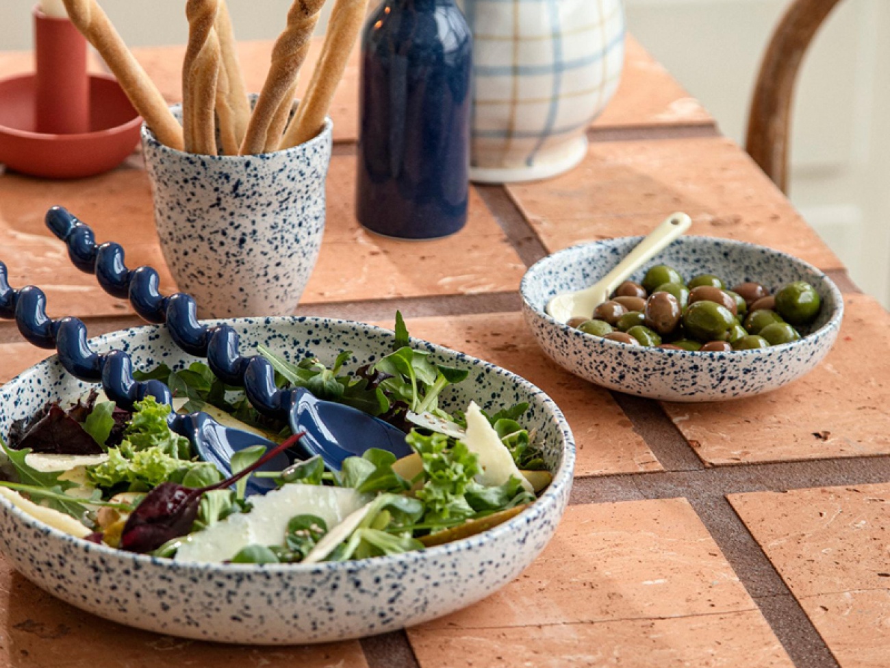 Gisele Salad Servers - Crimson